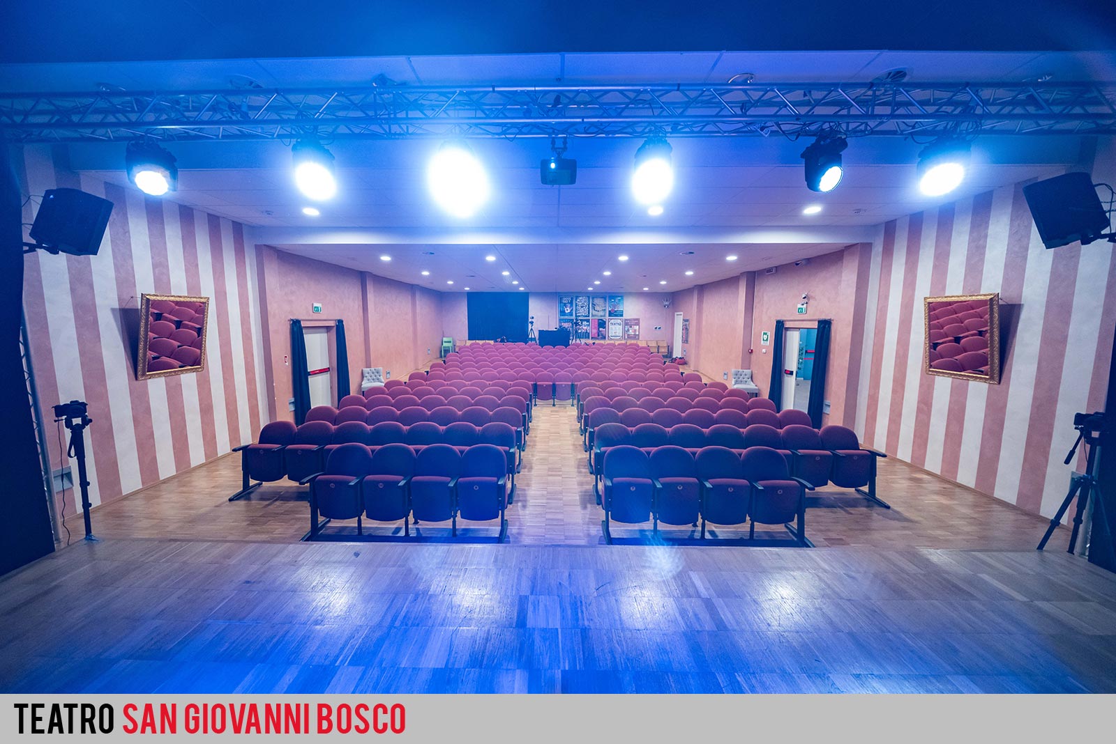 interno teatro controcampo